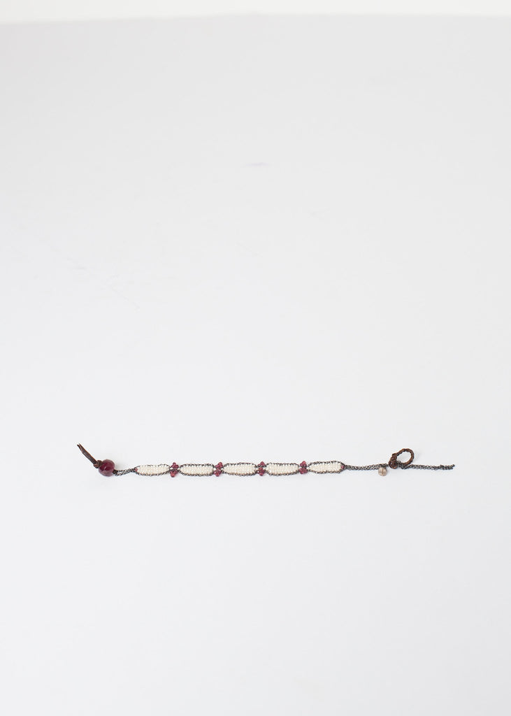 Garnet Bracelet in Frothy Pearl